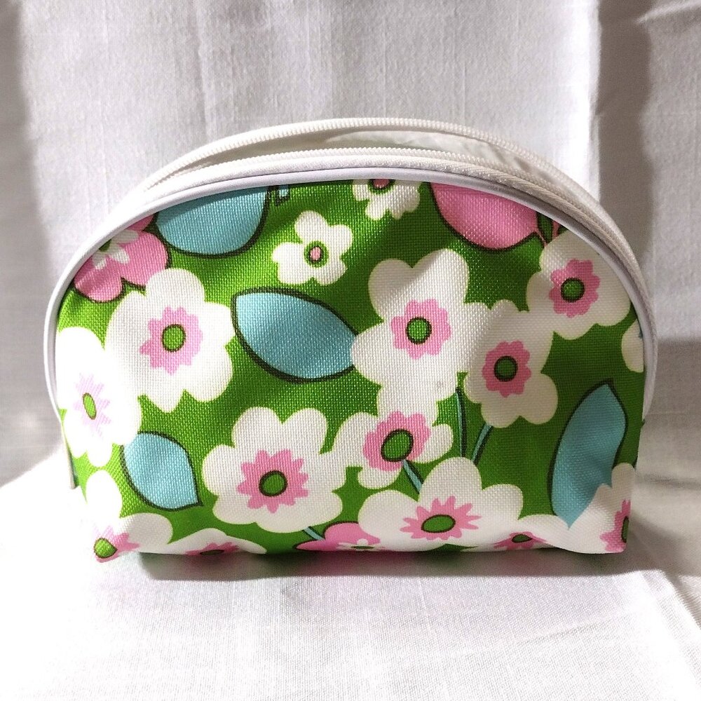 Clinique cosmetic Bag - 7" x 6" x 2" - NEW/UNUSED - 100% Polyester Shell